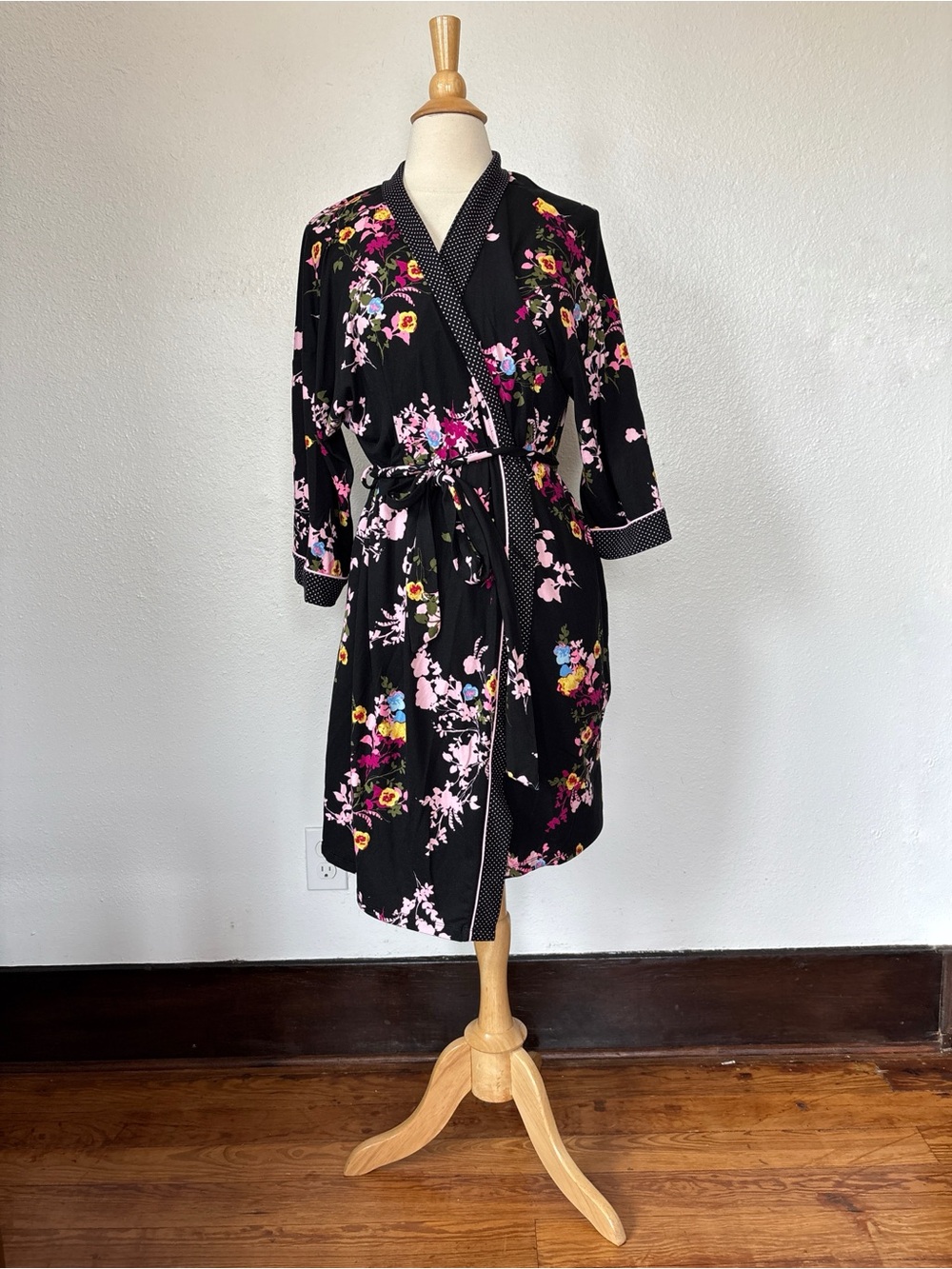 Black Floral Nightgown & Robe Set